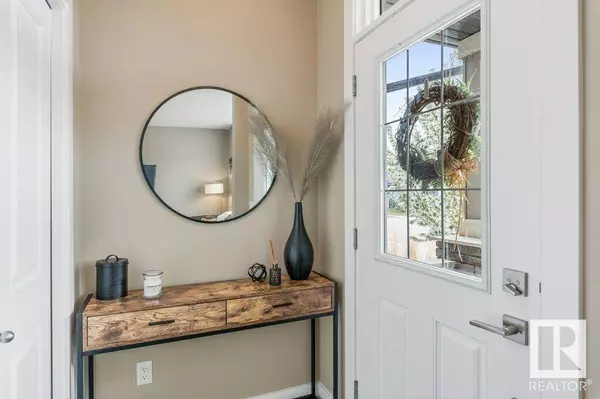 6152 ROSENTHAL WY NW, Edmonton, AB T5T 7A6