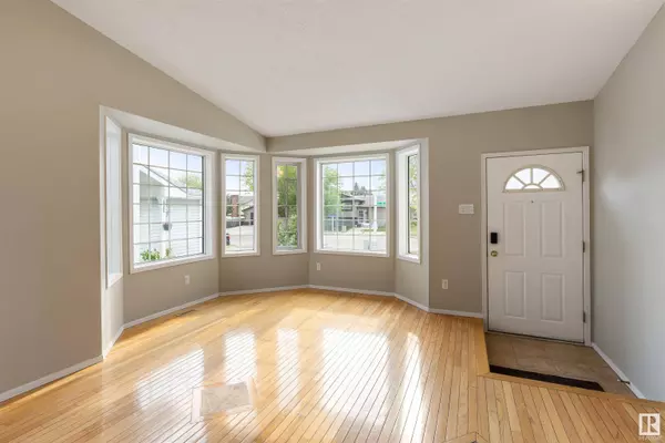 17623 91 ST NW, Edmonton, AB T5Z 2L4