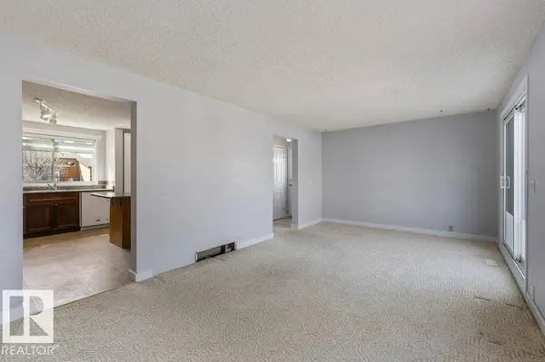 3736 12 AV NW, Edmonton, AB T6L 3B2