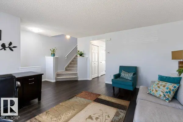 21247 91 AV NW, Edmonton, AB T5T 0W4