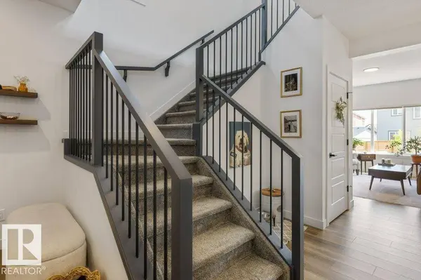 34 RASPBERRY RD, St. Albert, AB T8N 8A3