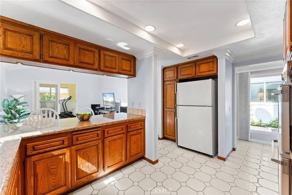 36 Oakdale, Irvine, CA 92604