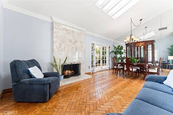 36 Oakdale, Irvine, CA 92604