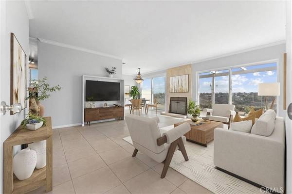 2453 Cowley, San Diego, CA 92110