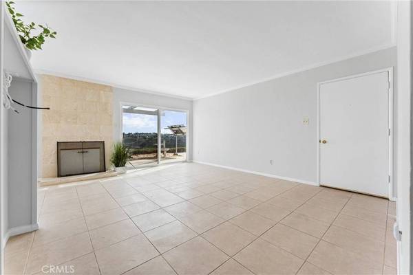 2453 Cowley, San Diego, CA 92110