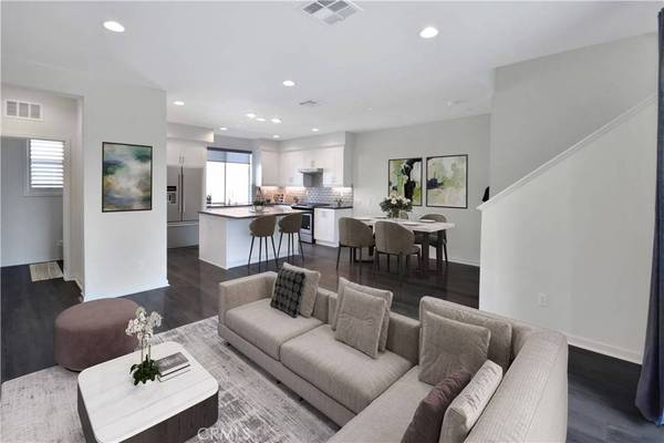 102 Novel, Irvine, CA 92618