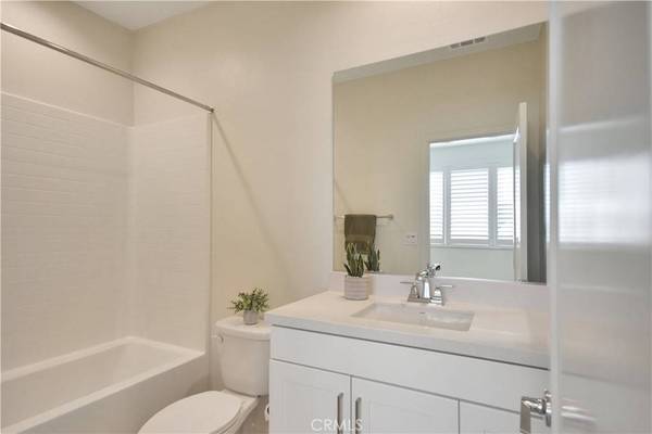 102 Novel, Irvine, CA 92618