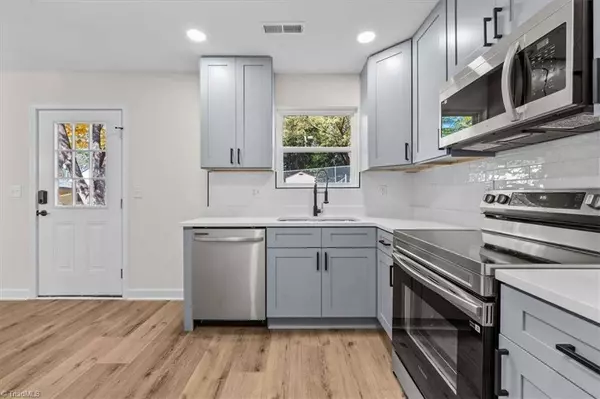 2105 Joe Louis AVE, Greensboro, NC 27401