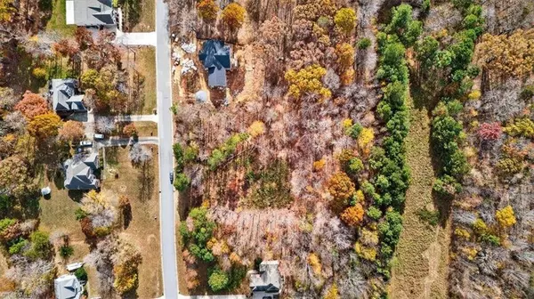 170 Hash LN, Summerfield, NC 27358