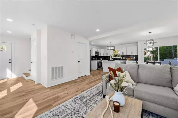 114 Eccles PL, High Point, NC 27260