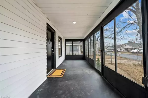 1610 Walker PL, High Point, NC 27260