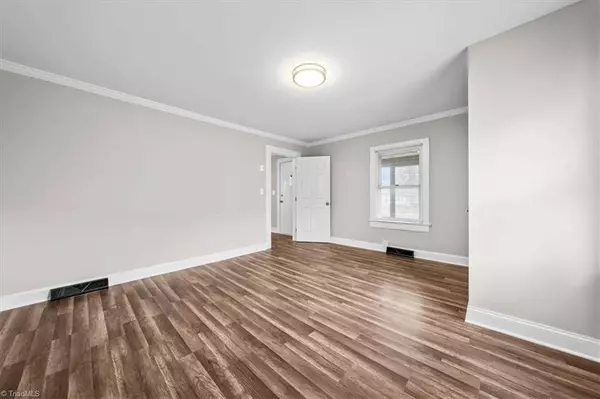 1610 Walker PL, High Point, NC 27260