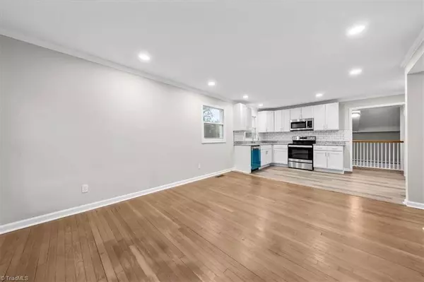 2902 Phillips AVE, Greensboro, NC 27405