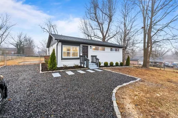 2902 Phillips AVE, Greensboro, NC 27405