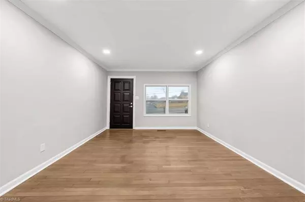 2902 Phillips AVE, Greensboro, NC 27405