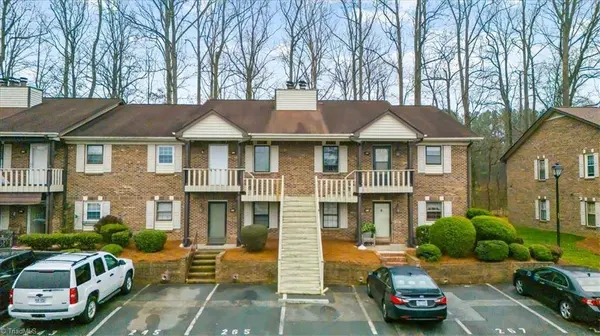 265 Olde Vineyard CT, Winston-salem, NC 27104