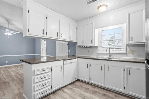 265 Olde Vineyard CT, Winston-salem, NC 27104