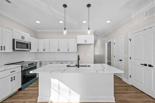 402 Walnut ST, High Point, NC 27260