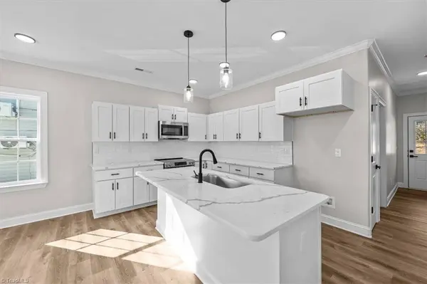 402 Walnut ST, High Point, NC 27260