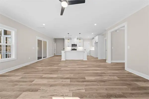 9131 Foxlair DR, Kernersville, NC 27284