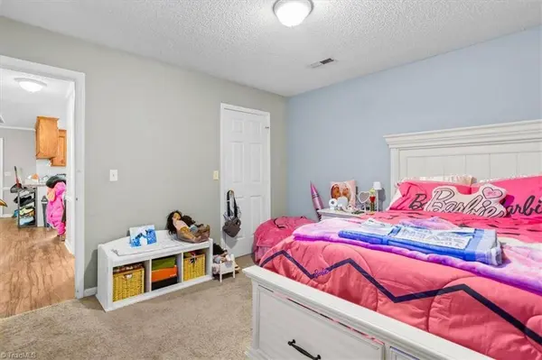 245 Olde Vineyard CT, Winston-salem, NC 27104