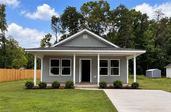 733 Meadowgreen Village DR, Stokesdale, NC 27288