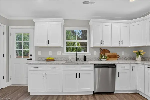 925 Randolph ST, High Point, NC 27260