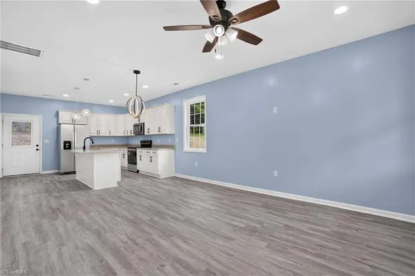 2822 Uwharrie RD, Archdale, NC 27263