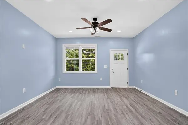 2822 Uwharrie RD, Archdale, NC 27263