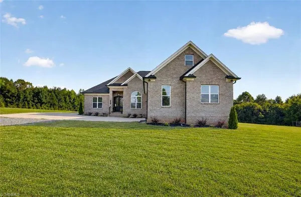 5838 Chrismon RD