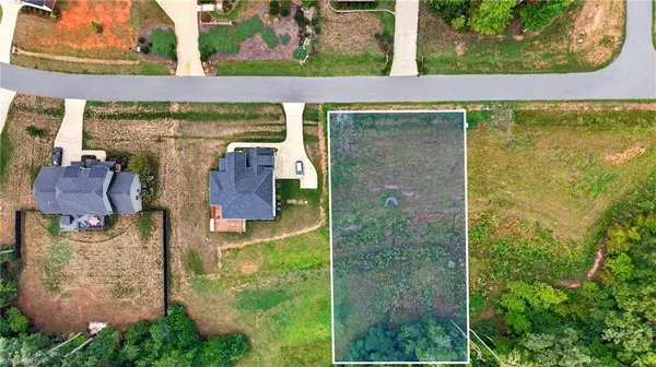 3816 Deerwood Acres DR, Summerfield, NC 27358