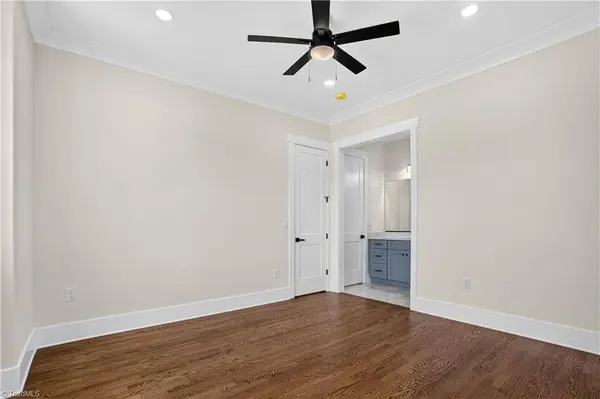 6998 Colleen CT, Summerfield, NC 27358
