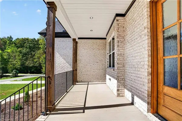 6998 Colleen CT, Summerfield, NC 27358