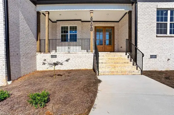 6998 Colleen CT, Summerfield, NC 27358