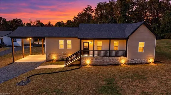 148 Adkins RD