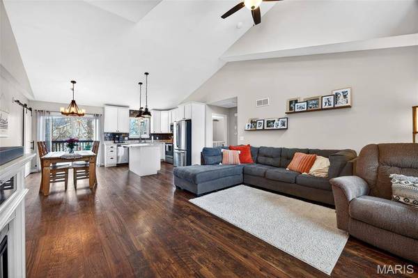 760 Glen Eagle DR, Troy, MO 63379