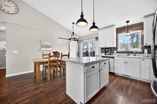 760 Glen Eagle DR, Troy, MO 63379