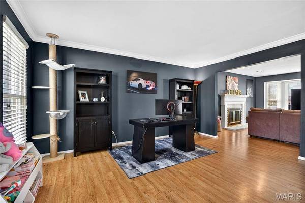 1 Belcourt CIR, St Charles, MO 63304