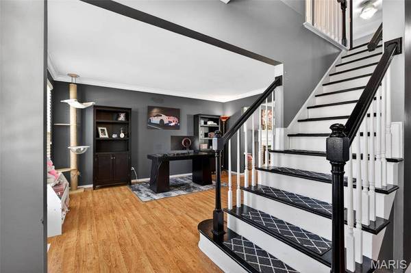 1 Belcourt CIR, St Charles, MO 63304