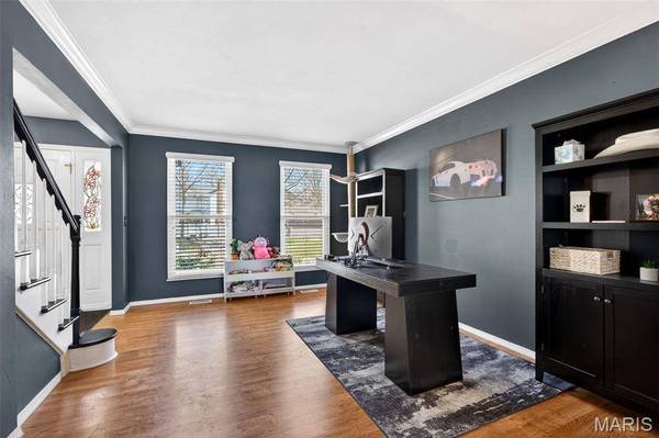 1 Belcourt CIR, St Charles, MO 63304