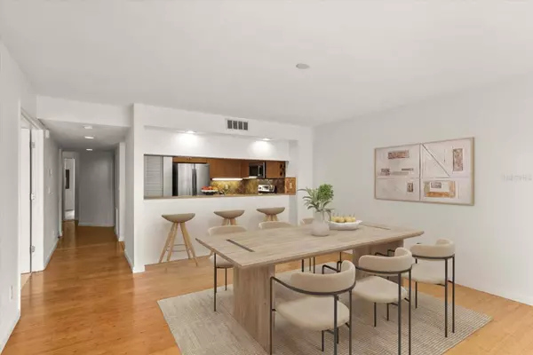 825 S OSPREY AVE #302, Sarasota, FL 34236