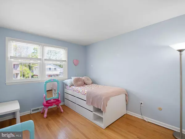 69 W CHEROKEE DR, Newark, DE 19713