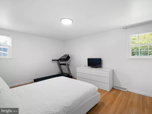 69 W CHEROKEE DR, Newark, DE 19713