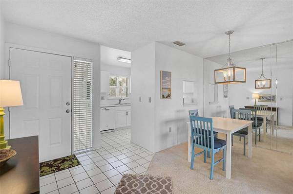 939 SANDPIPER CIR, Bradenton, FL 34209