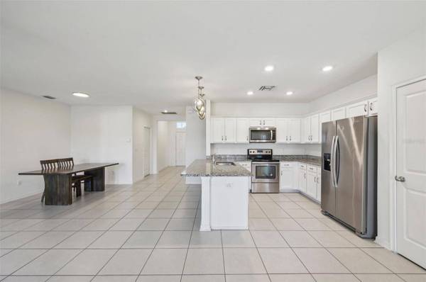 4503 LINDEVER LN, Palmetto, FL 34221