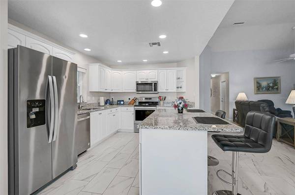 1611 FAIRWAY OAKS DR, Palmetto, FL 34221