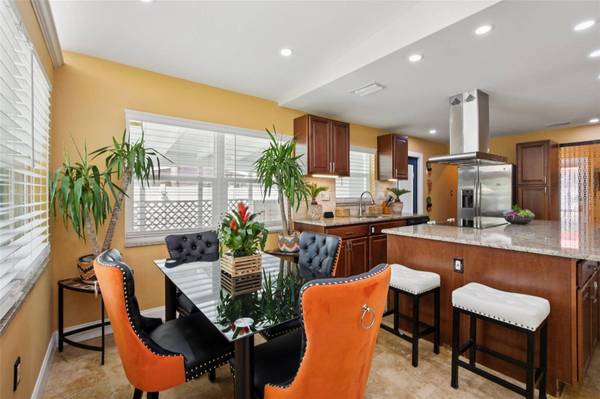 3925 PRADO DR, Sarasota, FL 34235