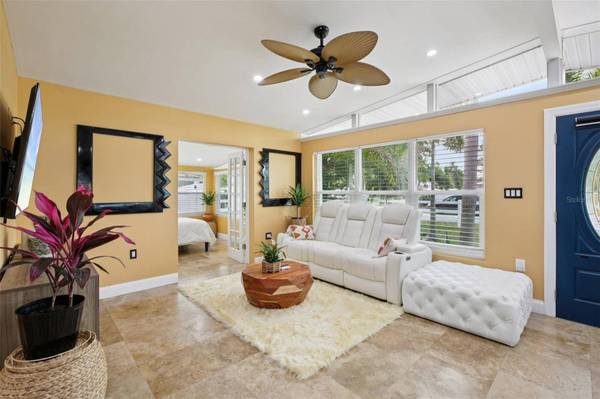 3925 PRADO DR, Sarasota, FL 34235