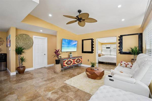 3925 PRADO DR, Sarasota, FL 34235