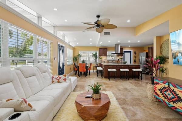 3925 PRADO DR, Sarasota, FL 34235